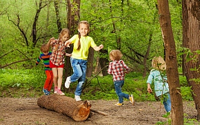 Laila Gustavsson: Kako se djeca igraju i uče u prirodi